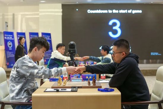 李明把白洁日晕了